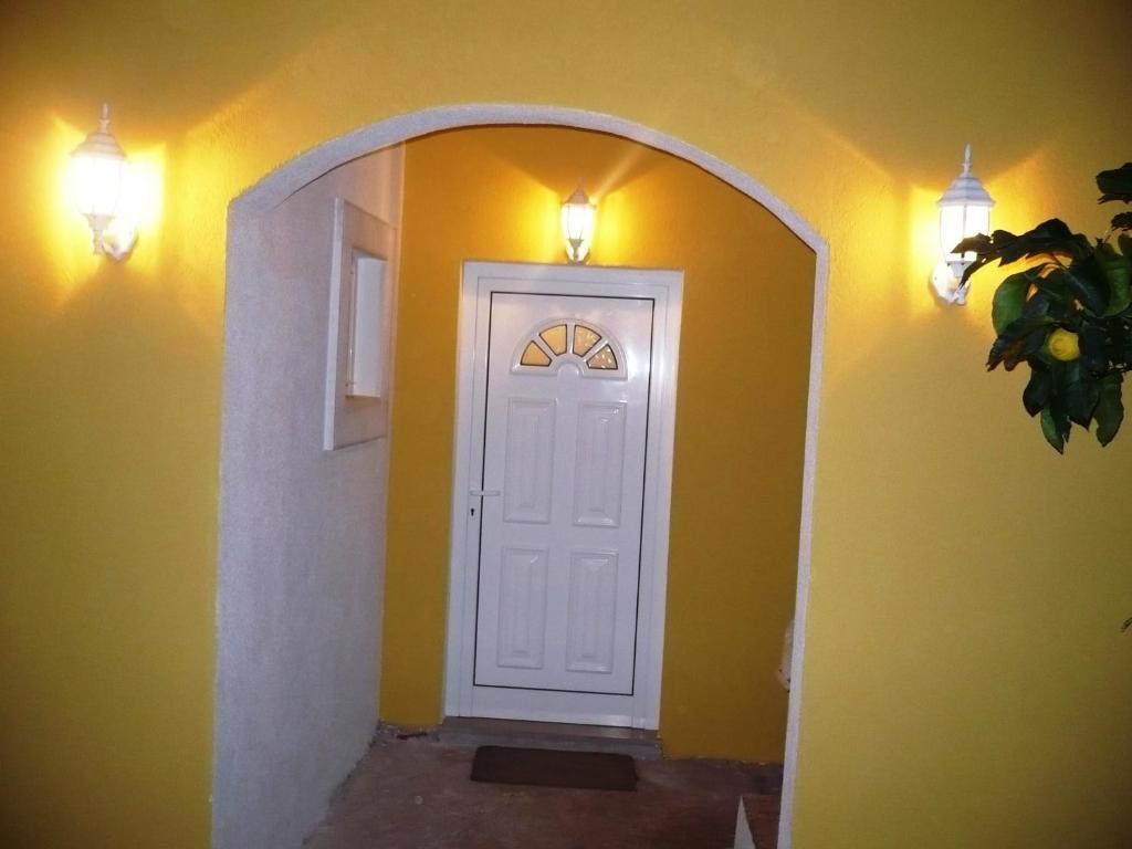 Apartments Brac سوبيتار الغرفة الصورة